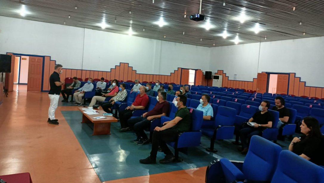 Liselere Geçiş Sistemi (LGS) Merkezi Sınav toplantısı gerçekleştirildi.