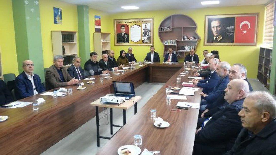 Ortaöğretim Okul Müdürleri Toplantısı Mahmut Arslan Anadolu Lisesi'nde Yapıldı