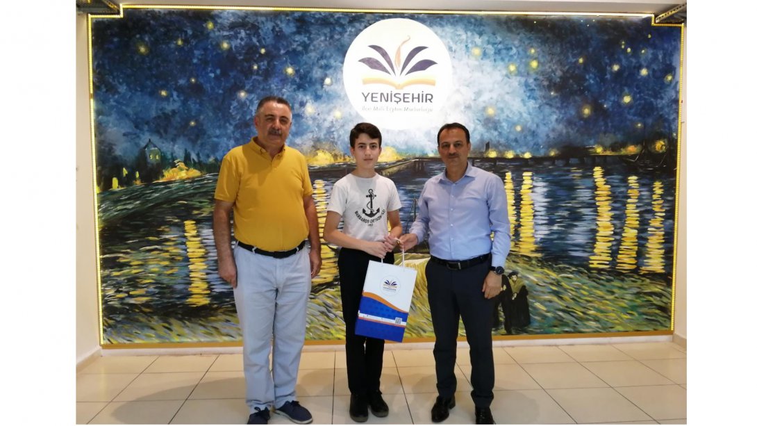 LGS Türkiye Birincisi Öğrencimizden Müdürümüze Ziyaret