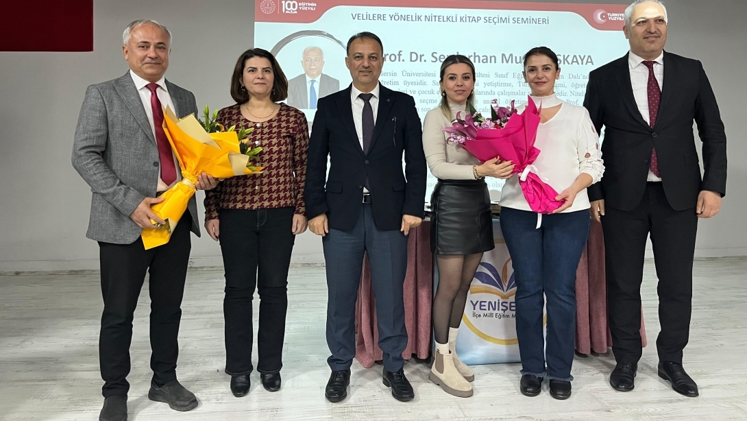 Aydınlıkevler İlkokulumuzda ''Velilere Yönelik Nitelikli Kitap Seçimi Semineri'' düzenlendi. 